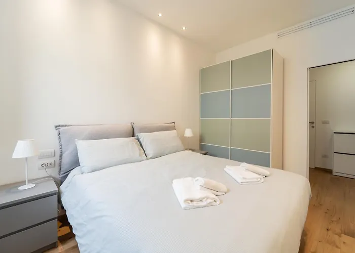 Guesthost - Palazzo Machiavelli - Elegant X4 Apartamento Trieste