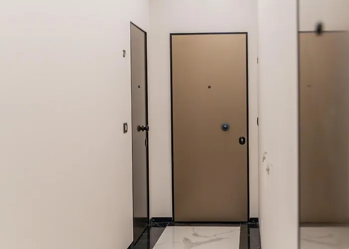 Guesthost - Palazzo Machiavelli - Elegant X4 Apartamento Trieste